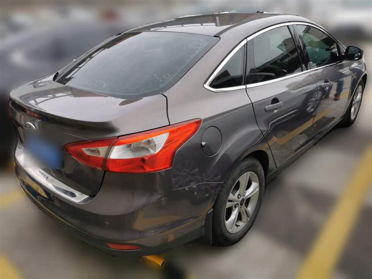福特 ?？怂? 2012款 三廂 1.6L 自動風(fēng)尚型圖片