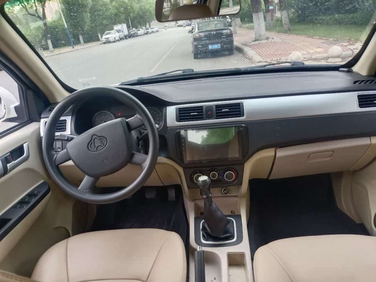 長安輕型車 神騏F30  2016款 1.5L標(biāo)準(zhǔn)型長軸DAM15L圖片