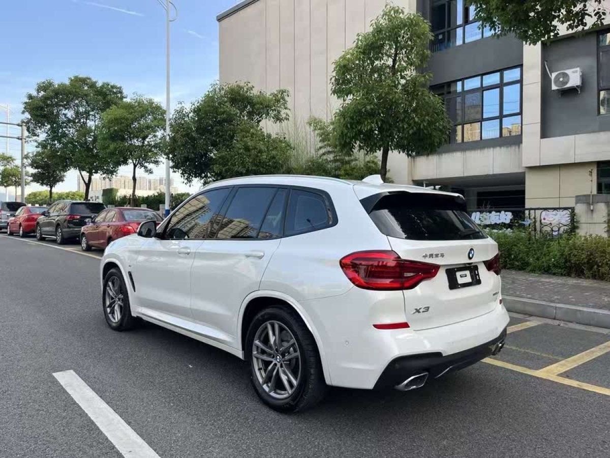 寶馬 寶馬X3  2019款  xDrive30i 領(lǐng)先型 M運(yùn)動(dòng)套裝圖片