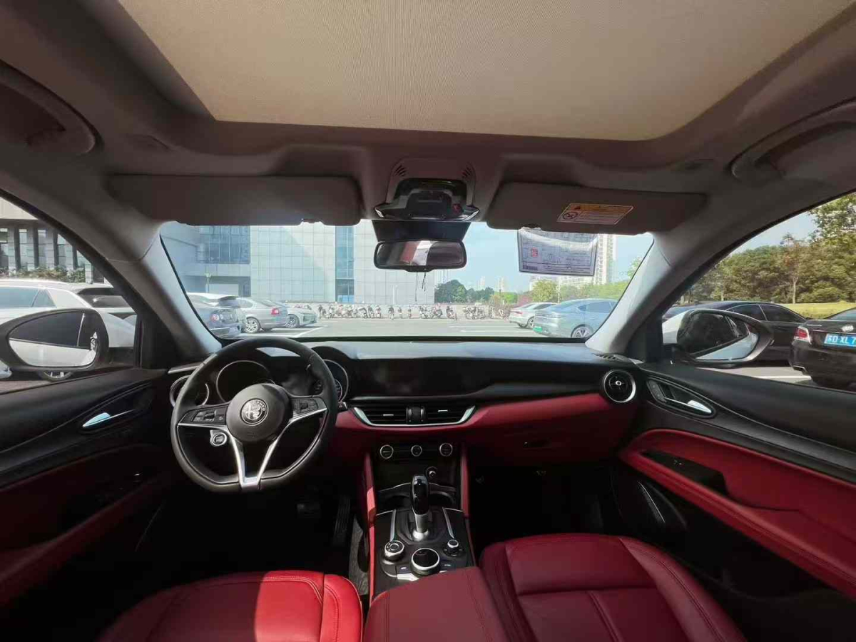 阿爾法·羅密歐 Stelvio  2017款 2.0T 200HP 精英版圖片