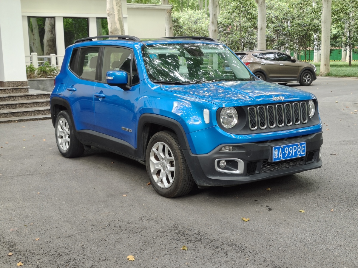 Jeep 自由俠  2018款 互聯(lián)大屏版 180T 自動(dòng)高能版圖片