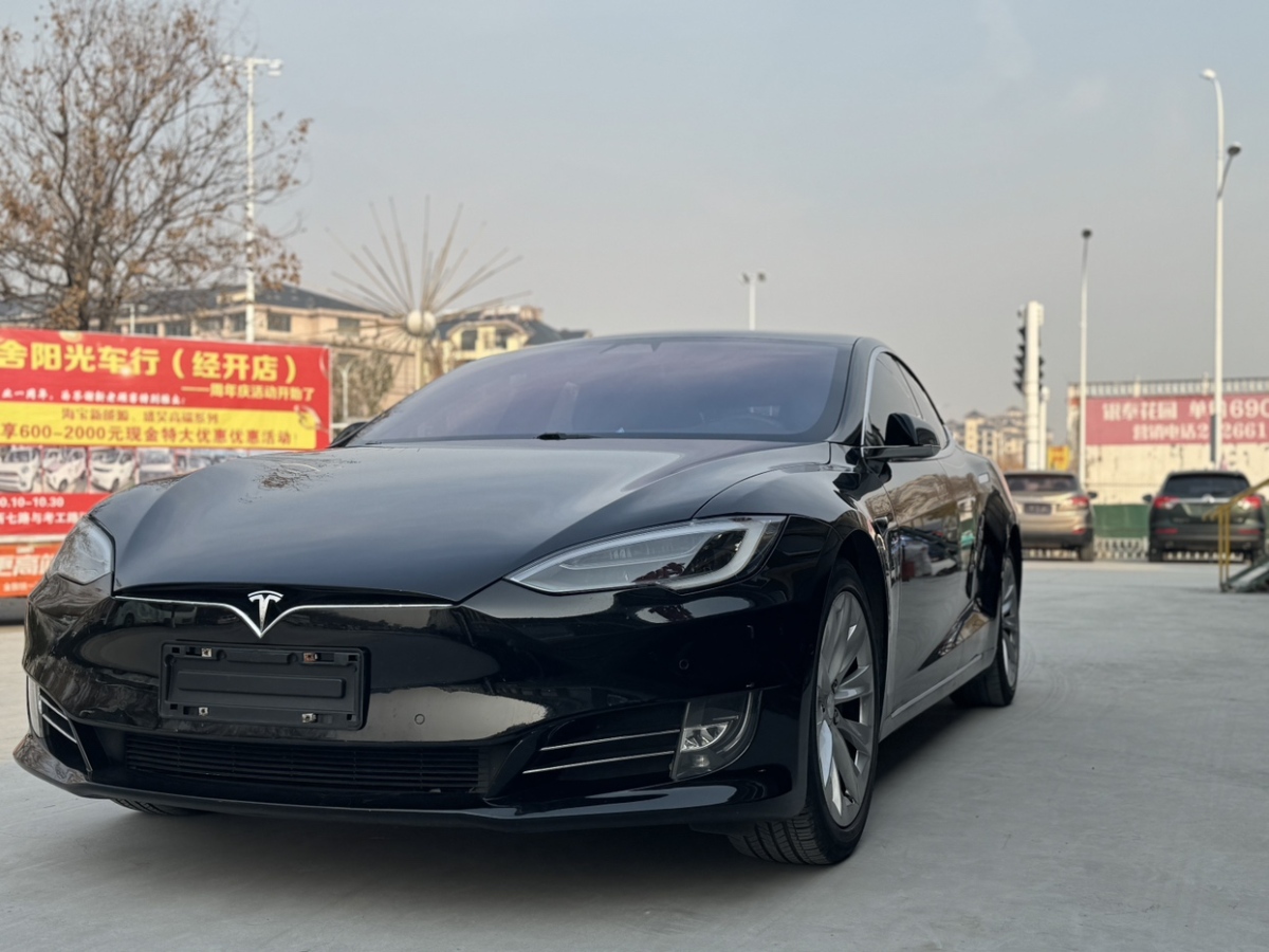 特斯拉 Model S  2017款 Model S 75D 標(biāo)準(zhǔn)續(xù)航版圖片