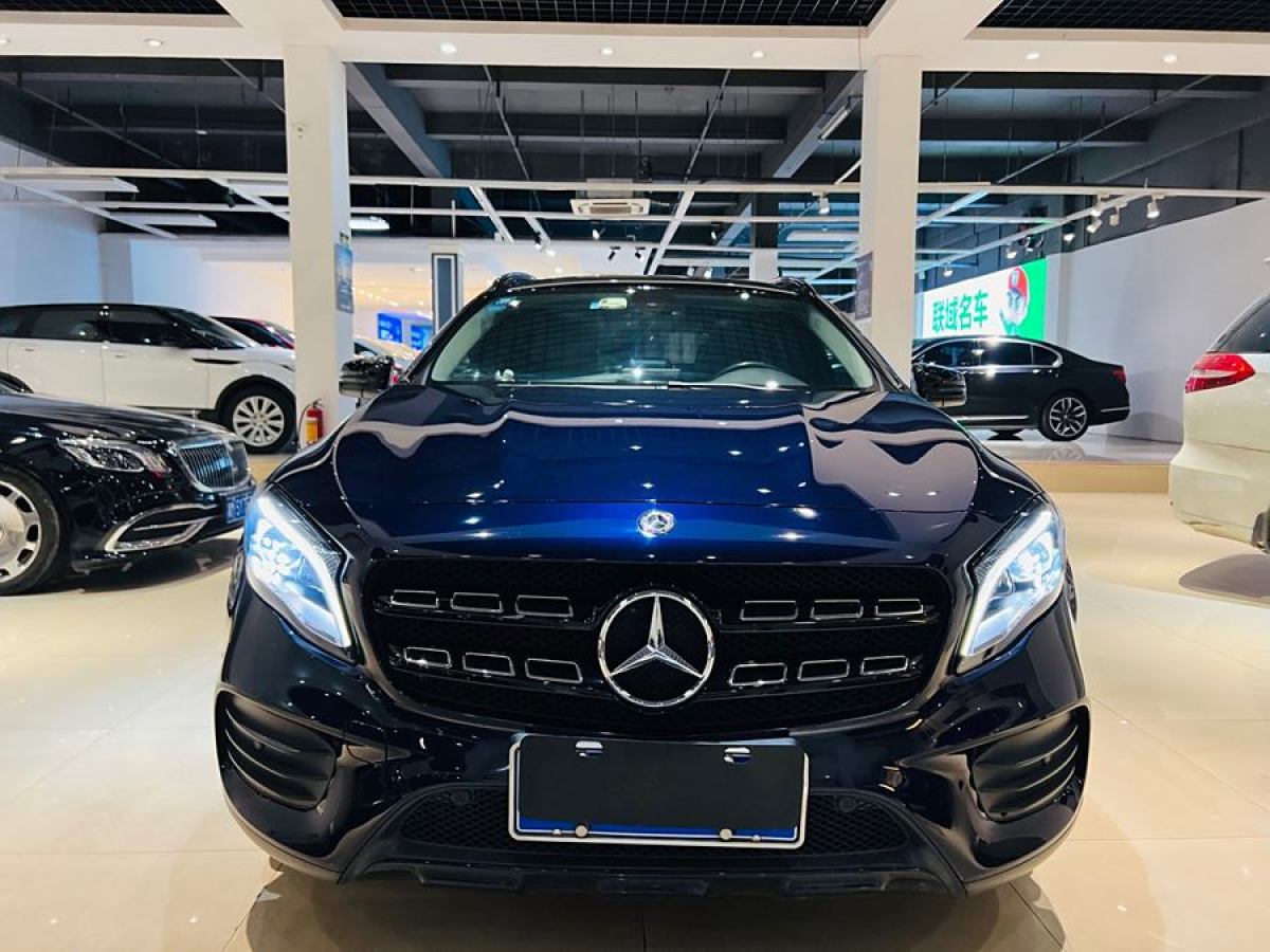 奔馳 奔馳GLA  2018款 GLA 220 4MATIC 運(yùn)動型圖片