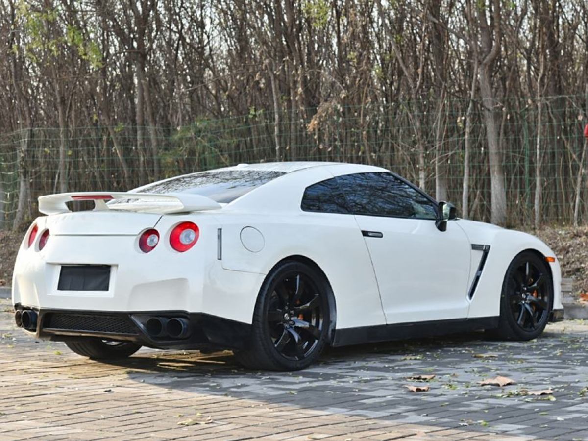 日產(chǎn) GT-R  2012款 3.8T Premium Edition圖片