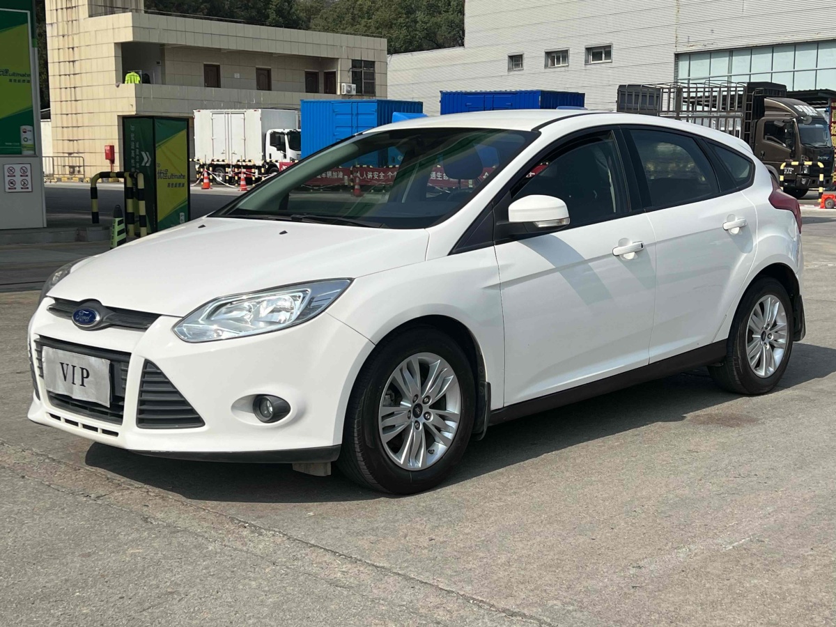 福特 ?？怂? 2012款 兩廂 1.6L 自動(dòng)舒適型圖片