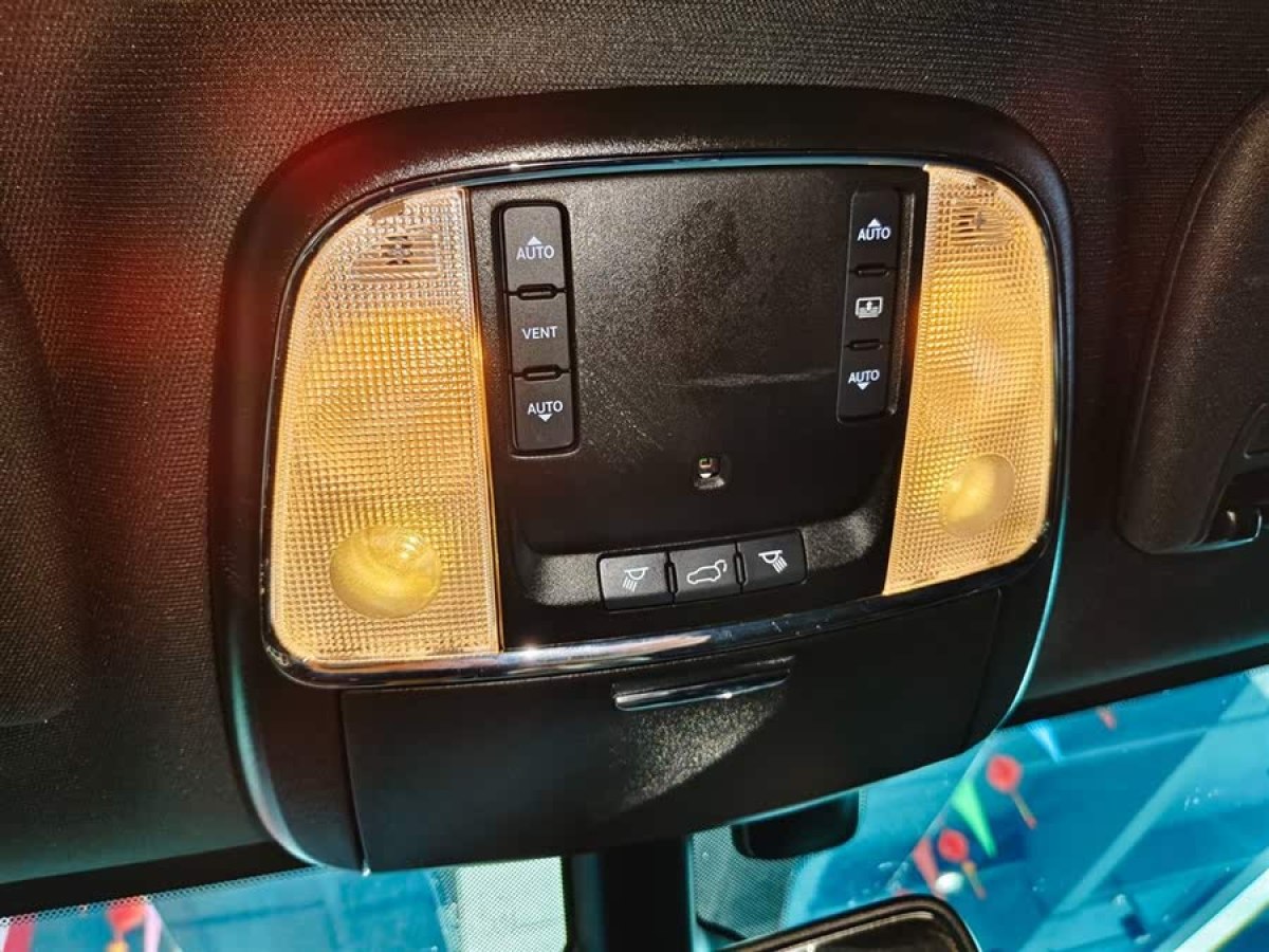 Jeep 大切諾基  2021款 3.0L 80周年紀(jì)念版圖片
