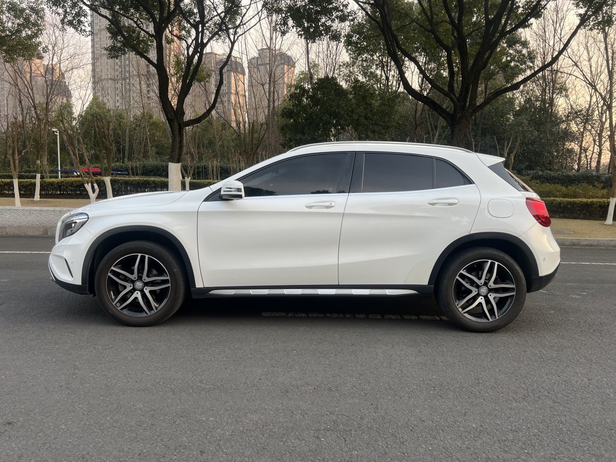 奔馳 奔馳GLA  2016款 GLA 220 4MATIC 時尚型圖片