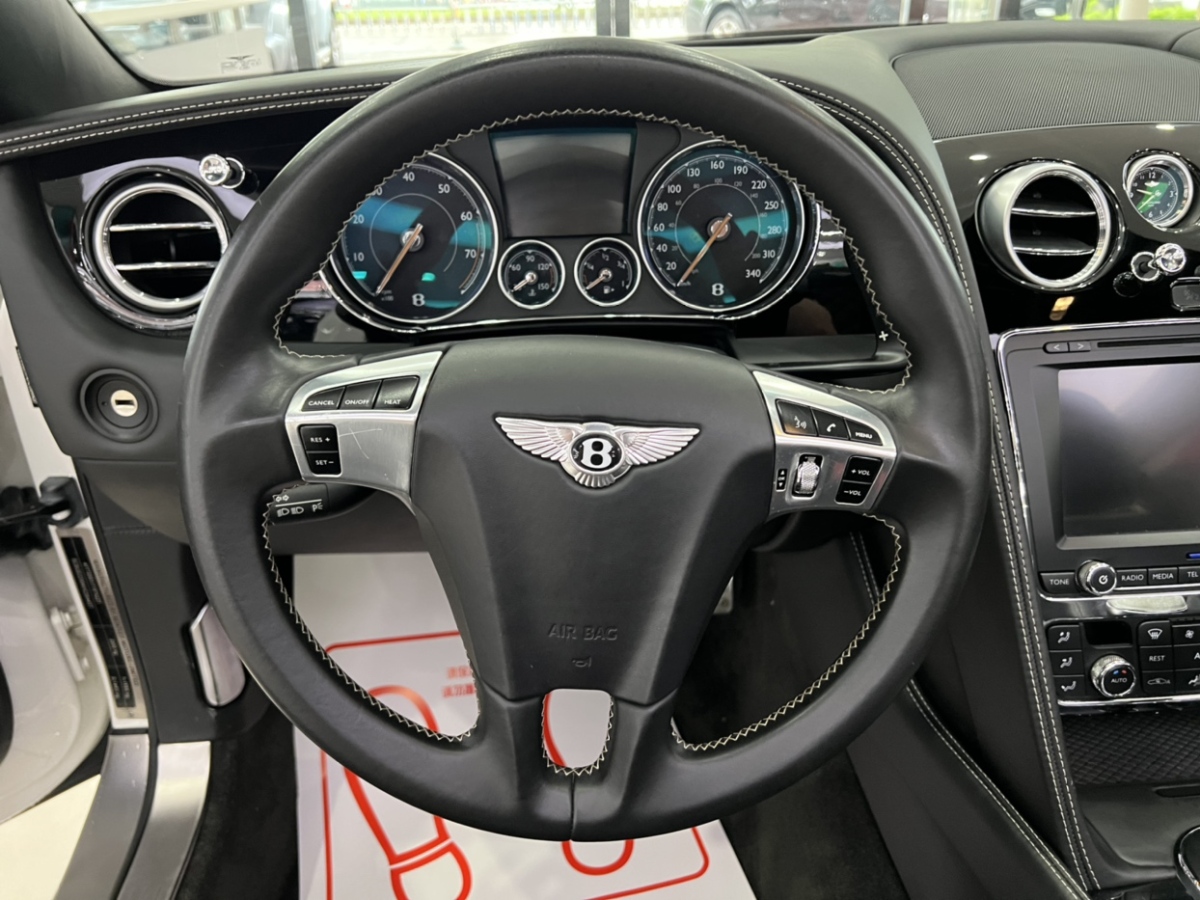 2019年7月宾利 欧陆  2017款 4.0T GT V8 S 敞篷版