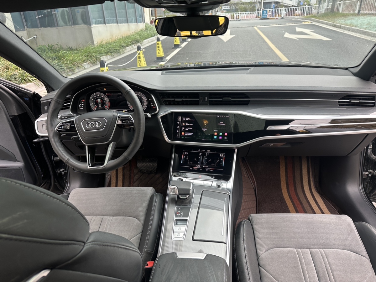 2023年3月奧迪 奧迪A6L  2023款 45 TFSI 臻選致雅型