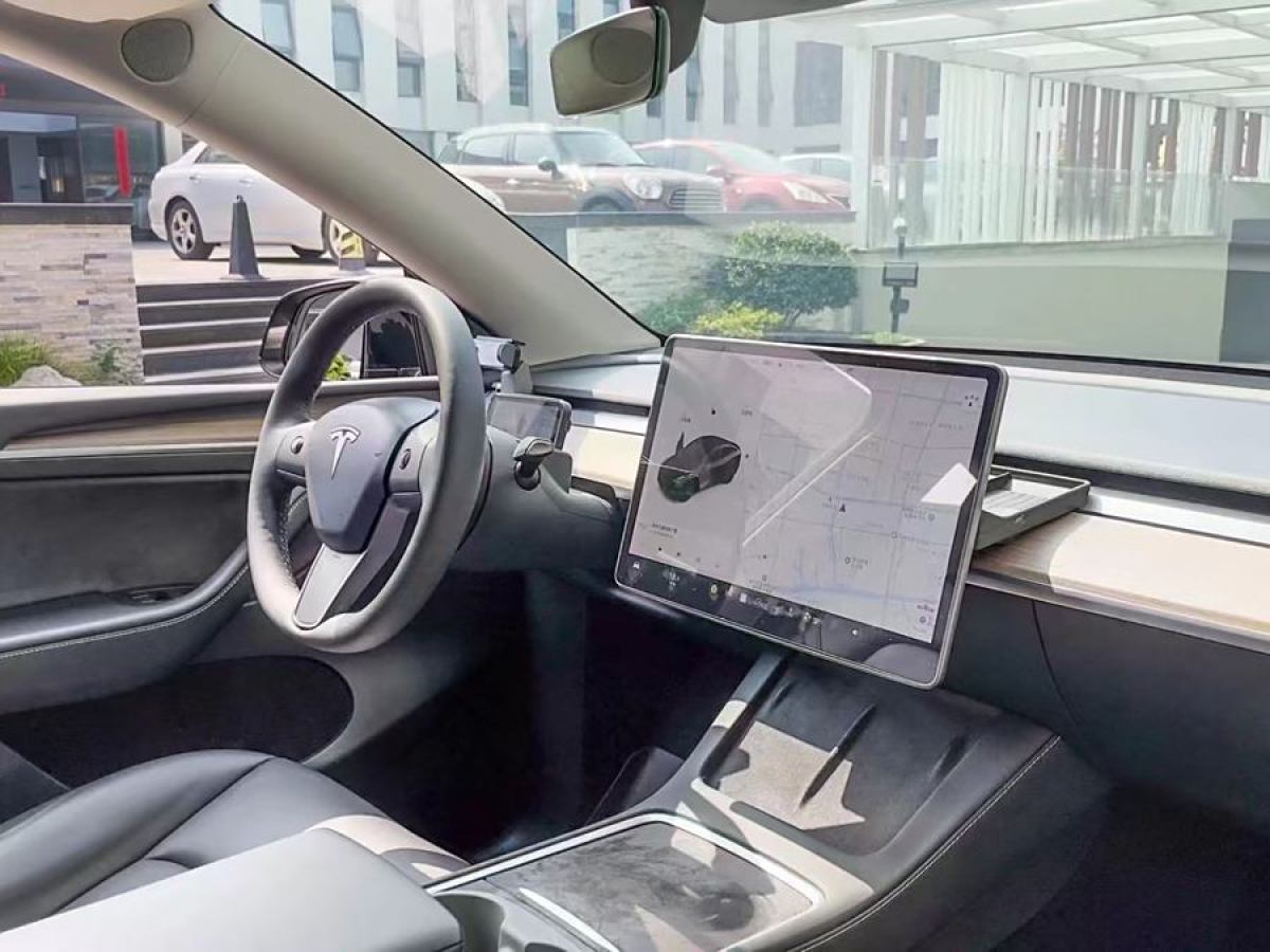 特斯拉 Model 3  2021款 改款 長(zhǎng)續(xù)航全輪驅(qū)動(dòng)版圖片