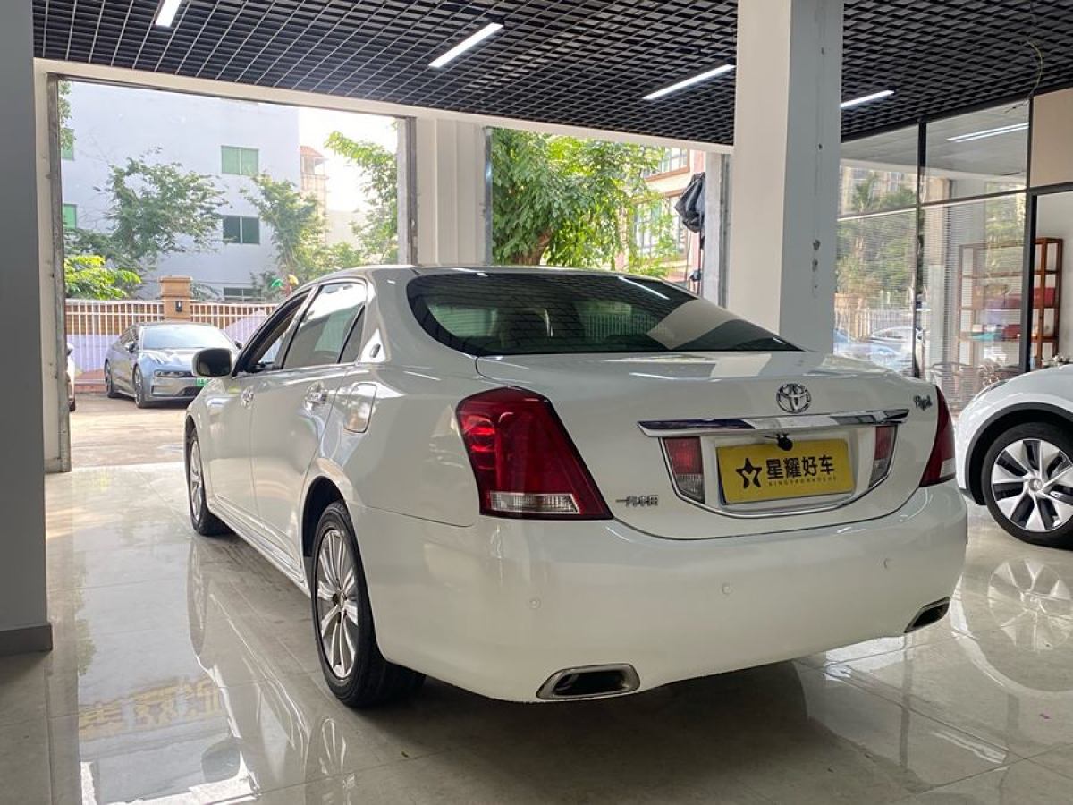 豐田 皇冠  2010款 2.5L Royal 真皮天窗版圖片