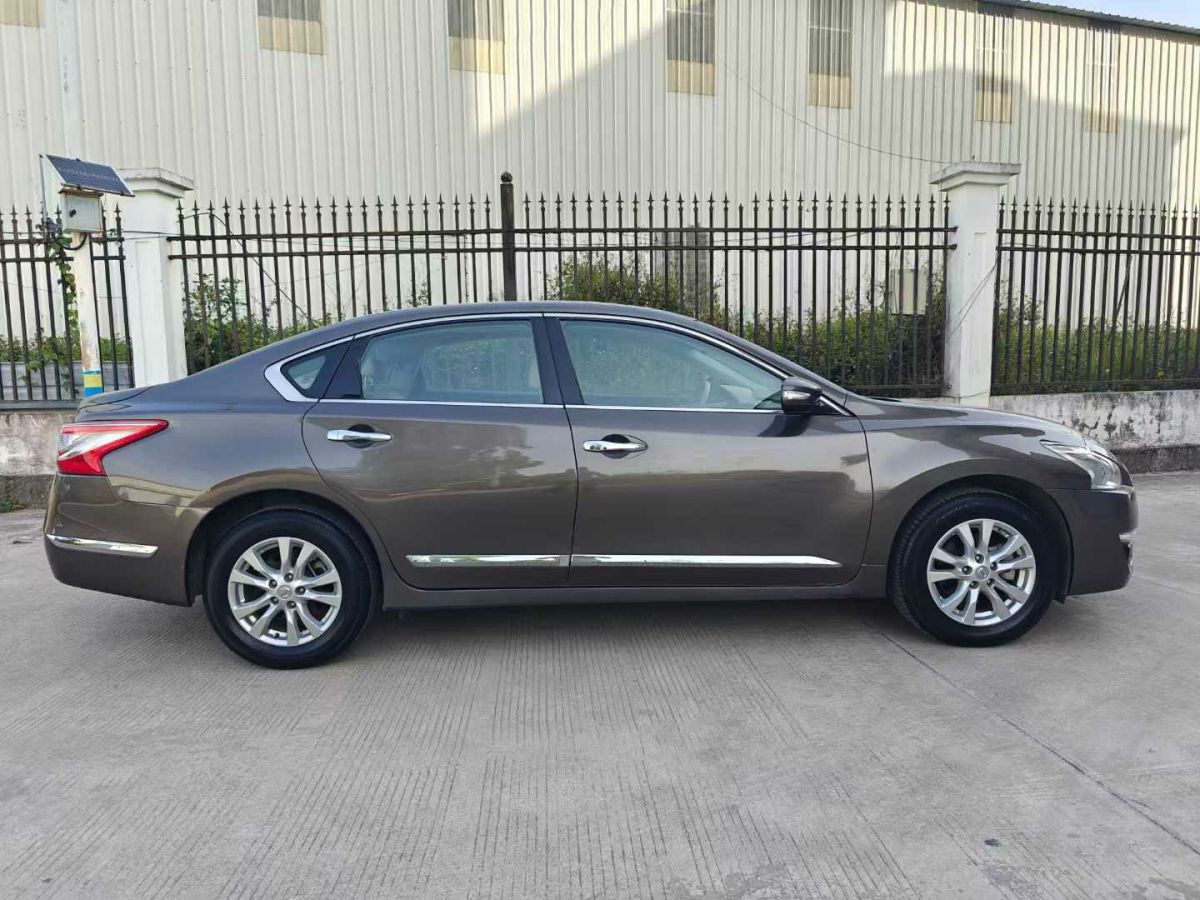 日產(chǎn) 天籟  2015款 2.0L XE-Sporty歐冠運(yùn)動(dòng)版圖片
