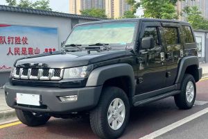 BJ40 北京 40L 2.3T 自动四驱环塔冠军版