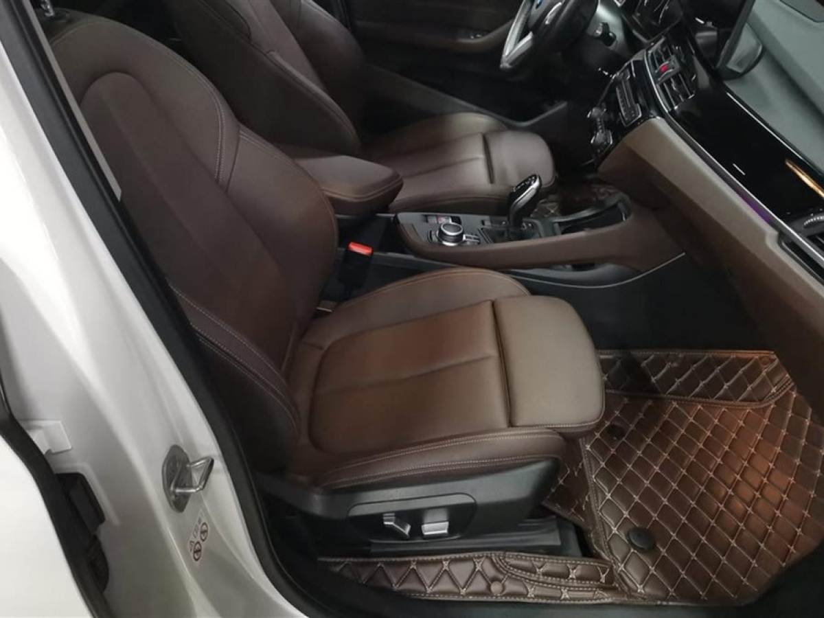 寶馬 寶馬X1  2022款 sDrive25Li 領(lǐng)先型圖片
