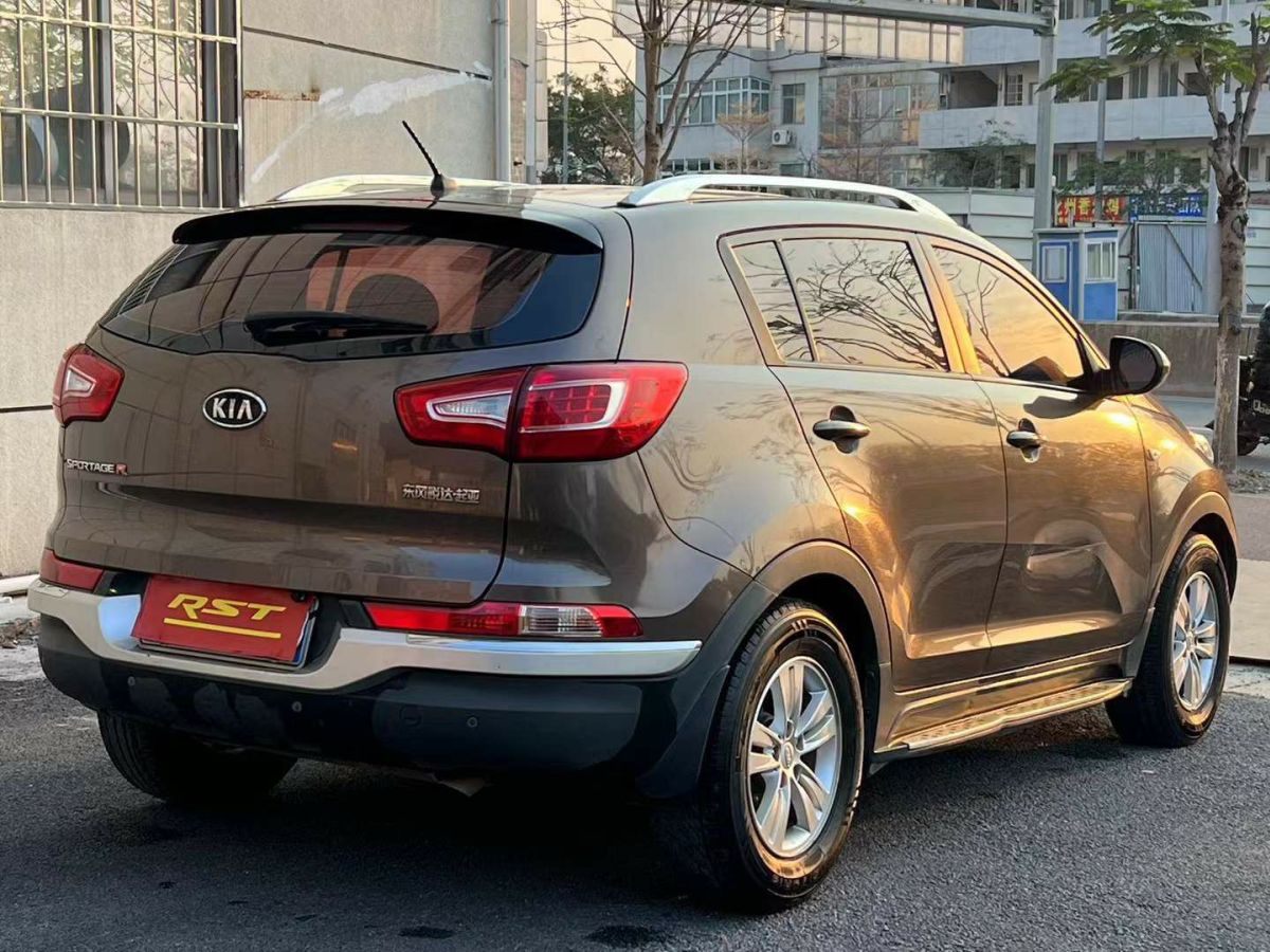 起亞 智跑  2014款 2.0L 自動四驅(qū)版GLS圖片