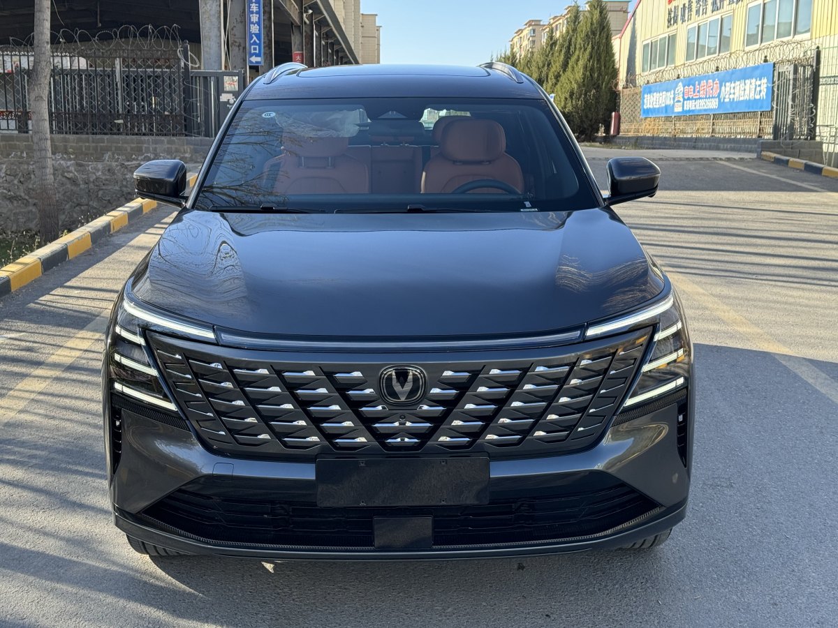 長(zhǎng)安 CS75 PLUS  2025款 第四代 1.5T 新藍(lán)鯨 旗艦型圖片