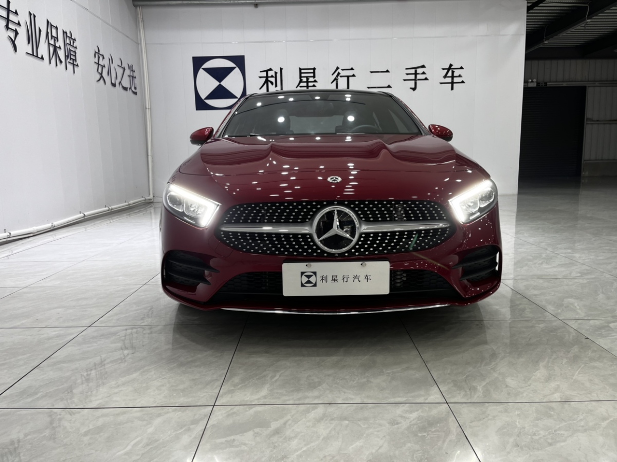 奔馳 奔馳A級  2022款 A 200 L 運動轎車時尚型圖片
