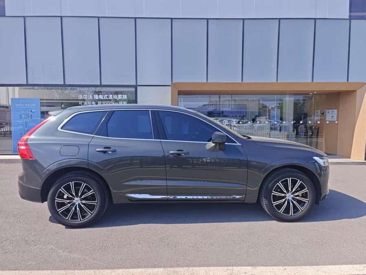 沃爾沃 XC60  2020款 T5 四驅(qū)智雅豪華版圖片