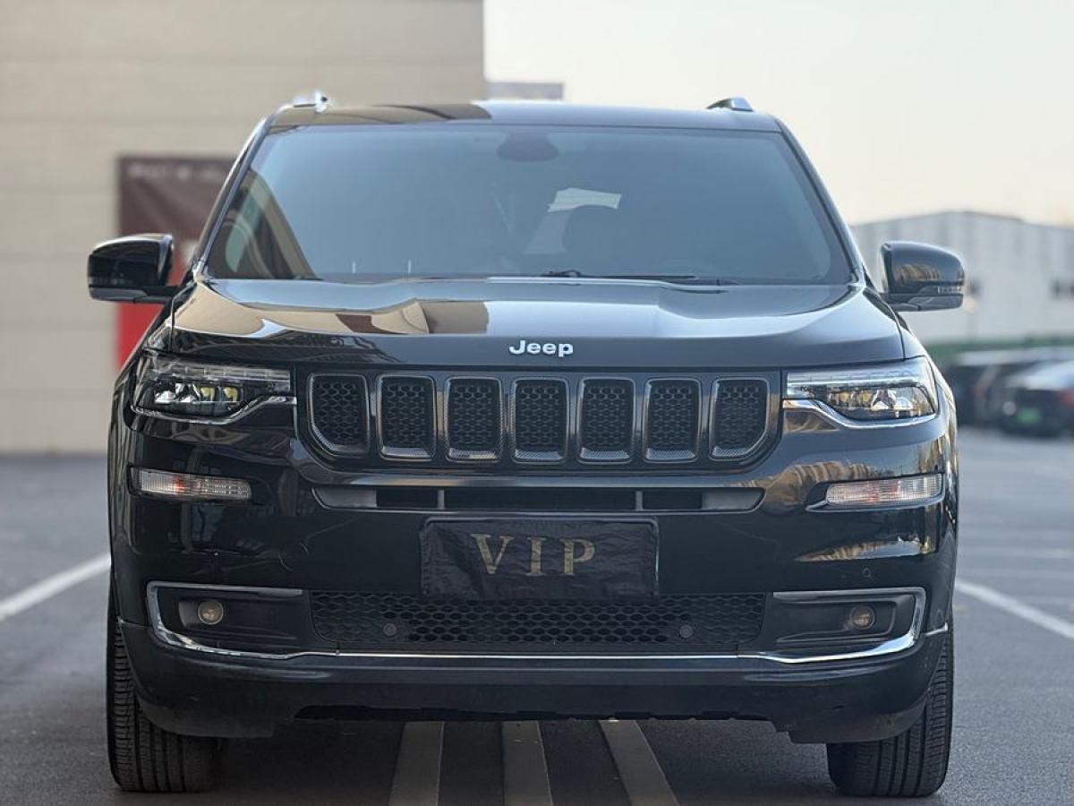 Jeep 大指揮官  2018款 2.0T 四驅(qū)尊享版圖片