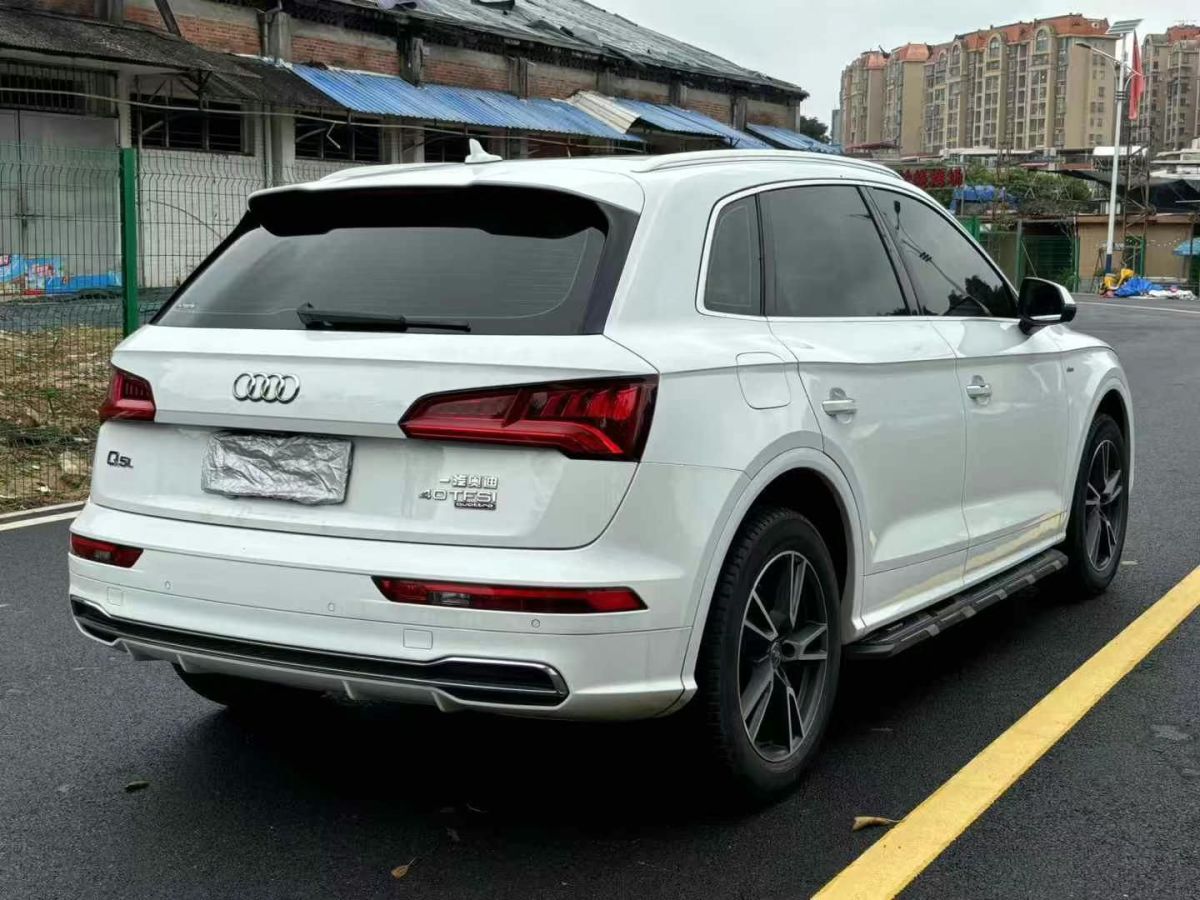 奧迪 奧迪Q3  2019款  35 TFSI 時尚動感型圖片