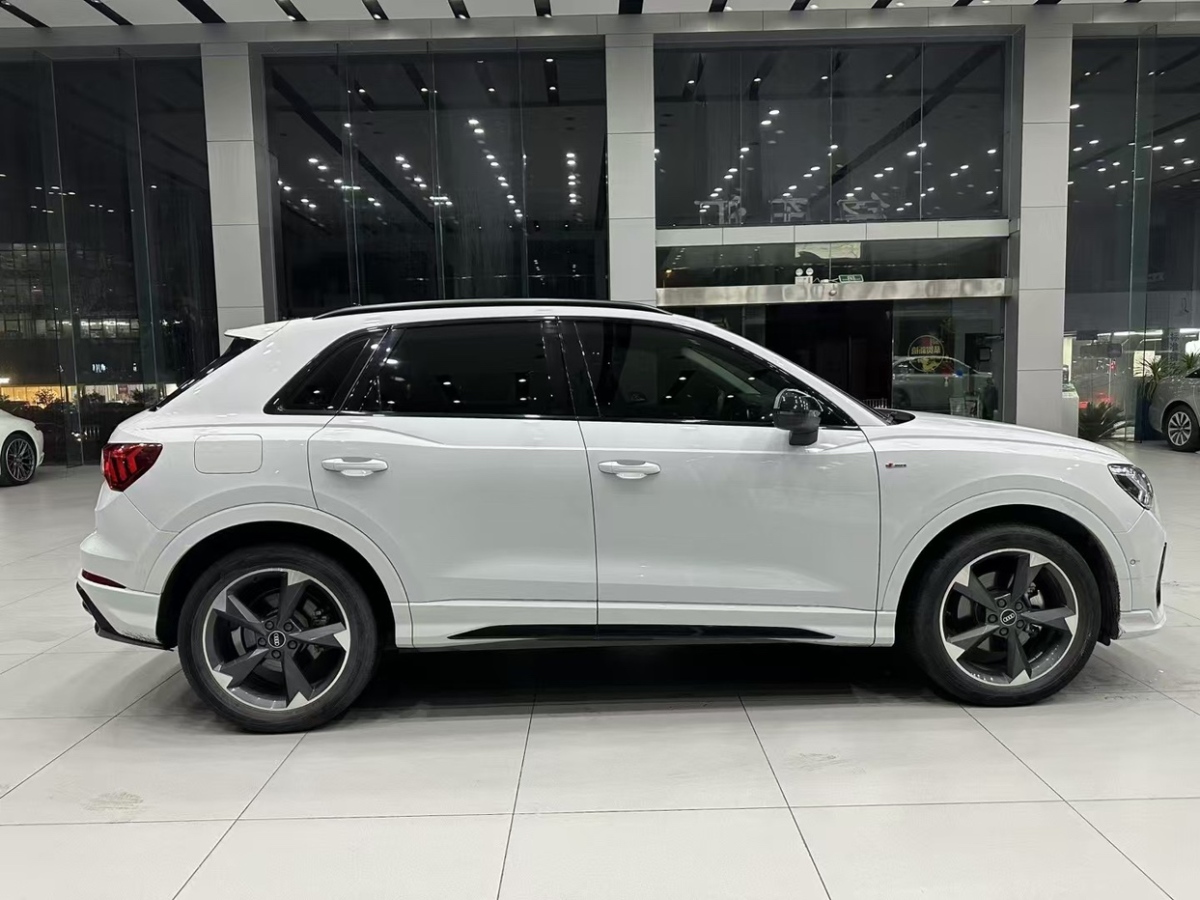 奧迪 奧迪Q3  2021款 35 TFSI 時(shí)尚致雅型圖片