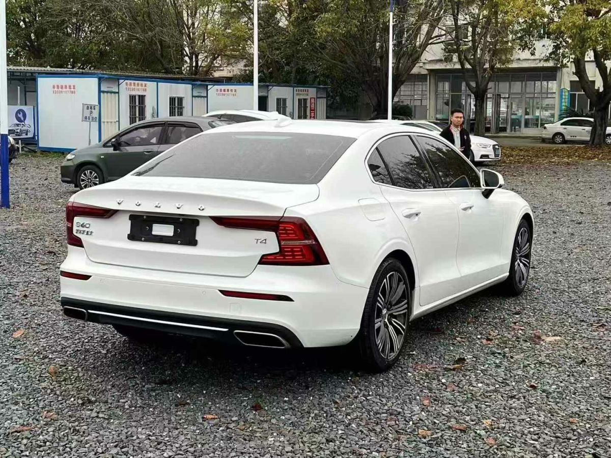 沃爾沃 S60L  2021款 T3 智行豪華版圖片