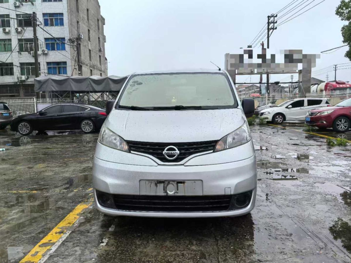 日產(chǎn) NV200  2011款 1.6L 223座 尊貴型圖片