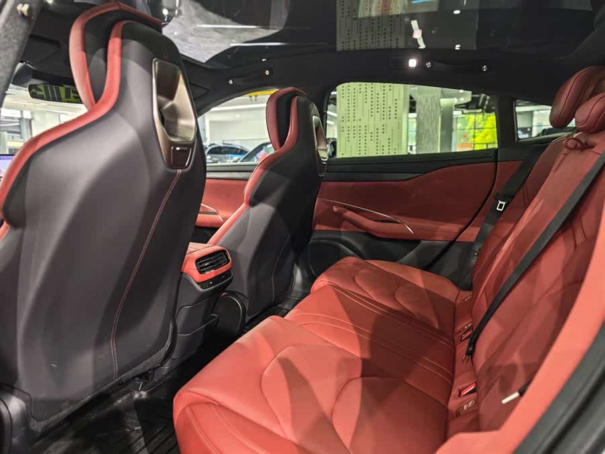 小米 小米SU7  2024款 700km 后驅(qū)長(zhǎng)續(xù)航智駕版圖片