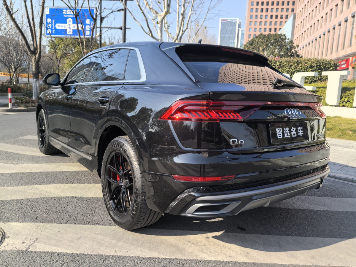 奧迪 奧迪Q8  2022款 45 TFSI 豪華動感型圖片