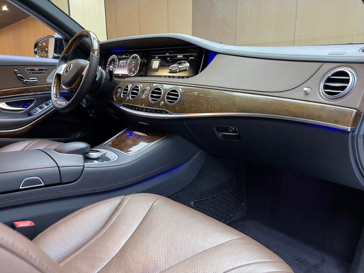 奔馳 奔馳S級  2023款 改款 S 400 L 豪華型圖片