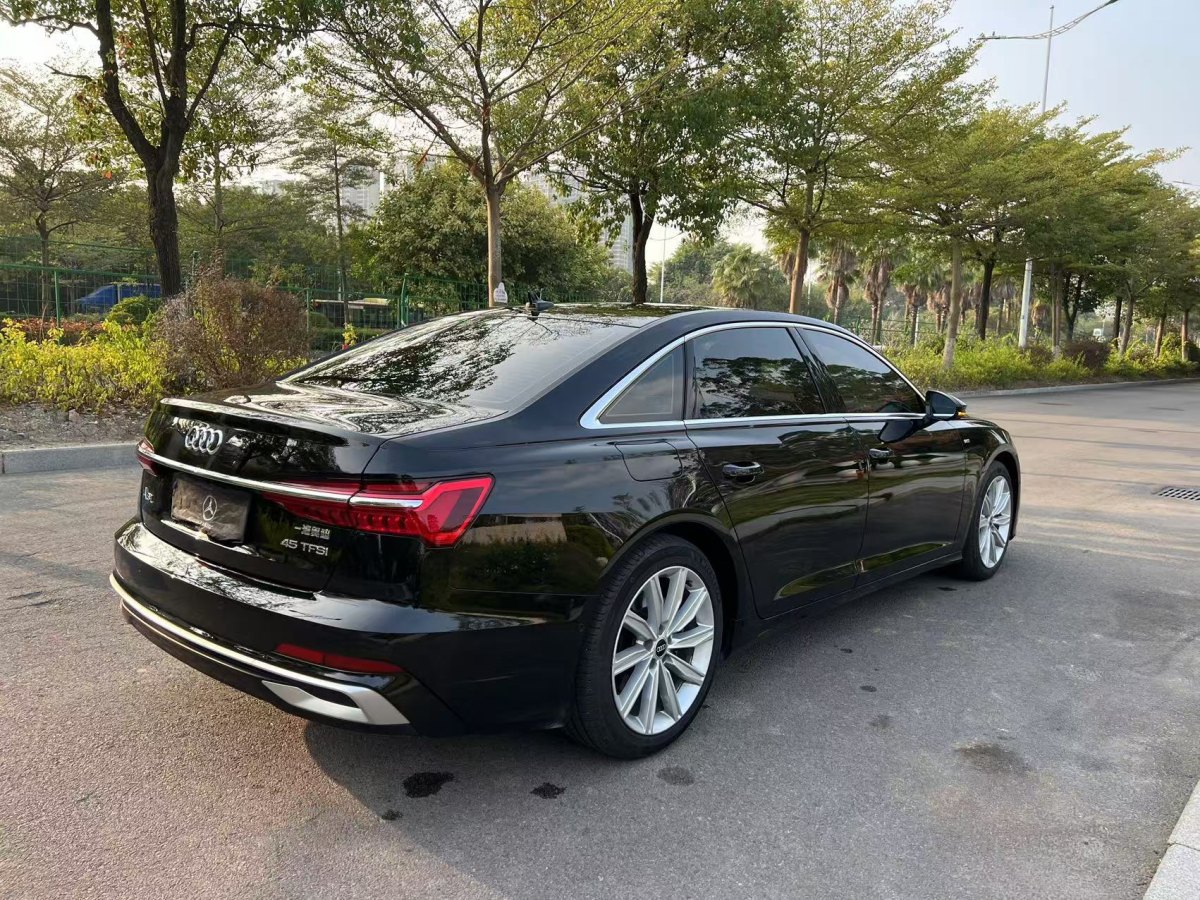 奧迪 奧迪A6L  2023款 改款 45 TFSI 臻選動(dòng)感型圖片