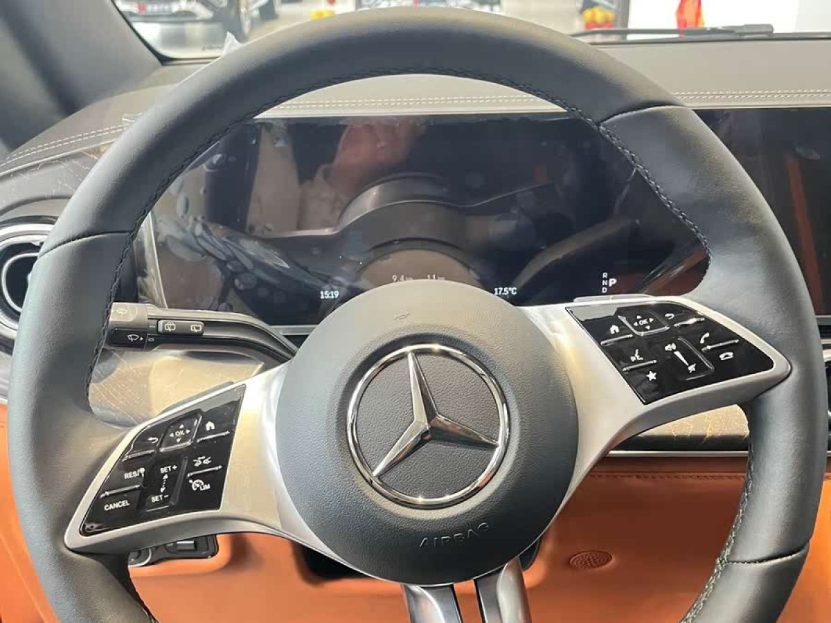 奔馳 V級  2024款 V 300 尊貴版圖片