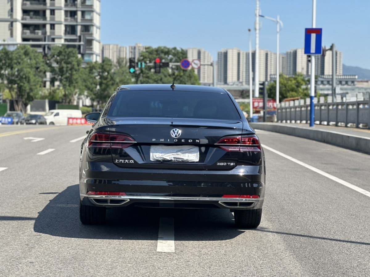 大眾 輝昂  2016款 380TSI 兩驅(qū)御尊版圖片