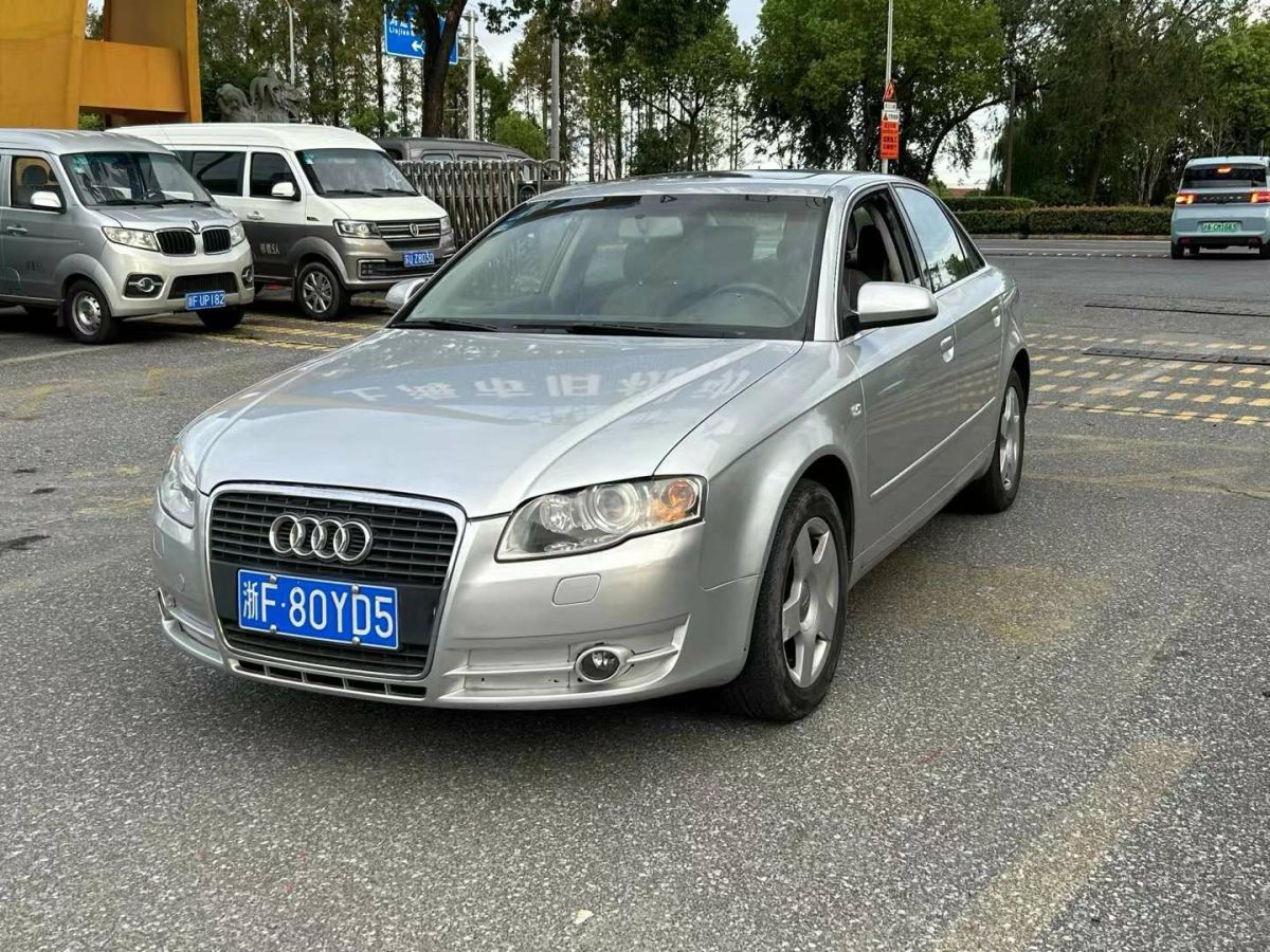 2006年1月奧迪 奧迪A4L  2006款 2.0TFSI 標(biāo)準(zhǔn)型