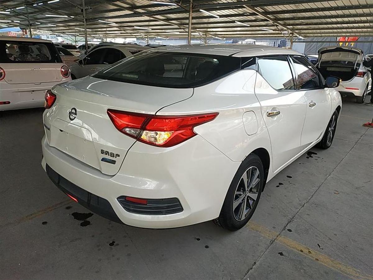 日產(chǎn) LANNIA 藍(lán)鳥  2020款 1.6L CVT炫酷版圖片