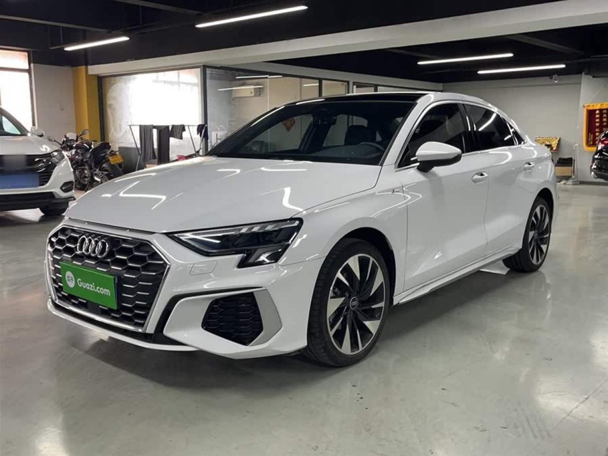 奧迪 奧迪A3  2023款 A3L Limousine 35 TFSI 時(shí)尚運(yùn)動(dòng)型圖片
