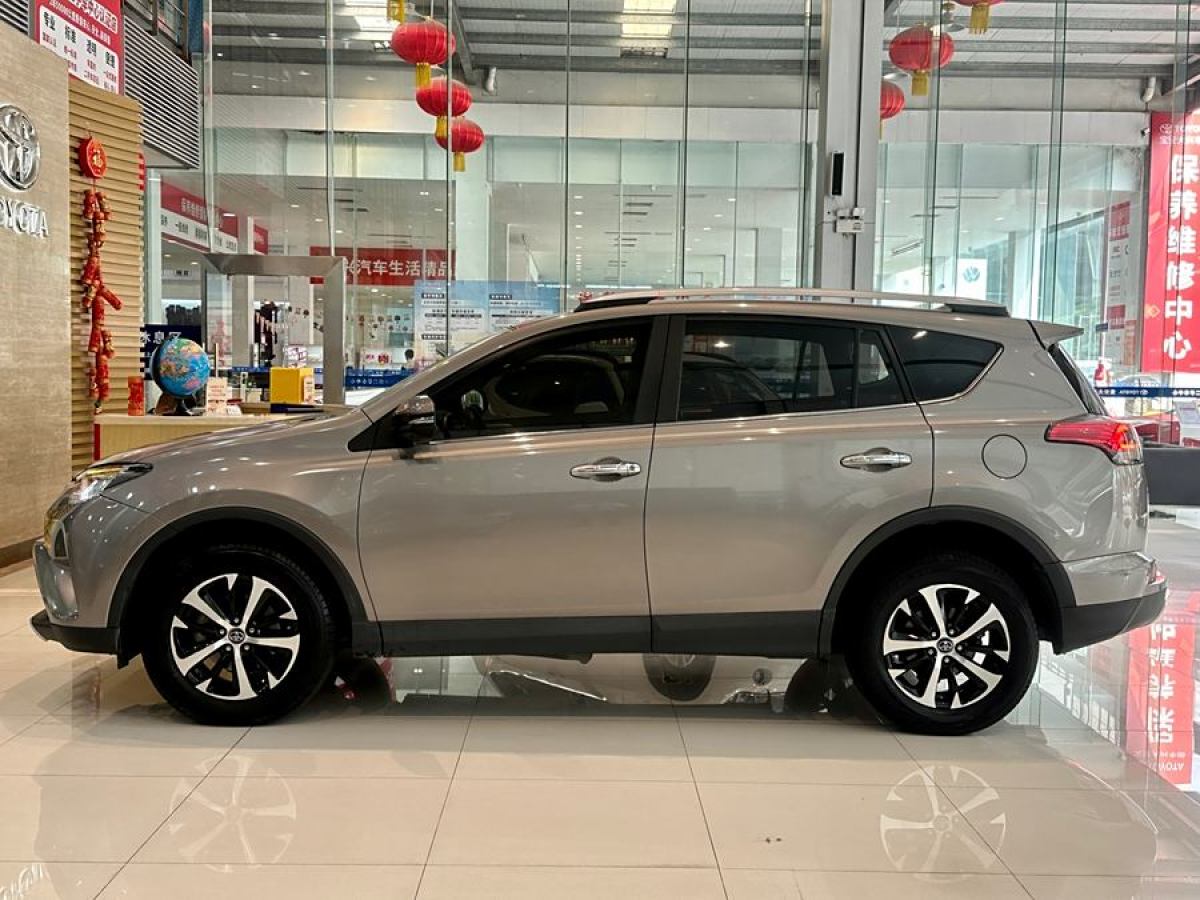 豐田 RAV4榮放  2019款  2.0L CVT兩驅(qū)智尚版 國VI圖片