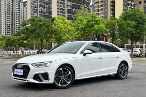 奧迪A4L 奧迪 40 TFSI 時尚動感型