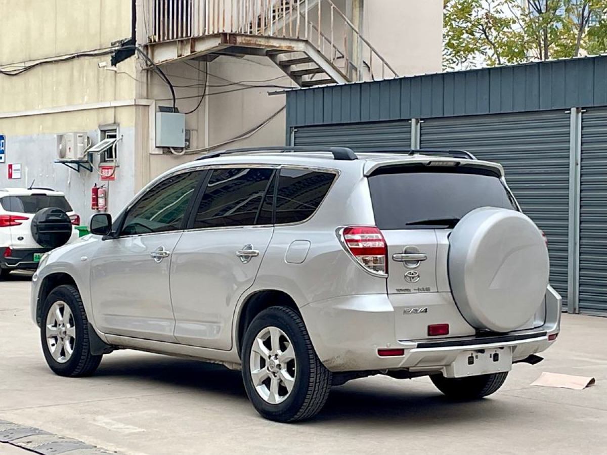 豐田 RAV4榮放  2009款 2.0L 自動經(jīng)典版圖片