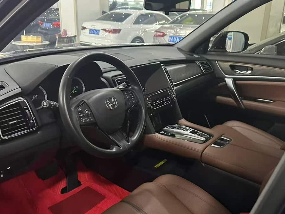 本田 UR-V  2024款 370TURBO 兩驅(qū)尊雅版圖片