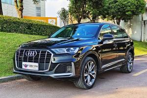 奥迪Q7 奥迪 55 TFSI quattro S line运动型