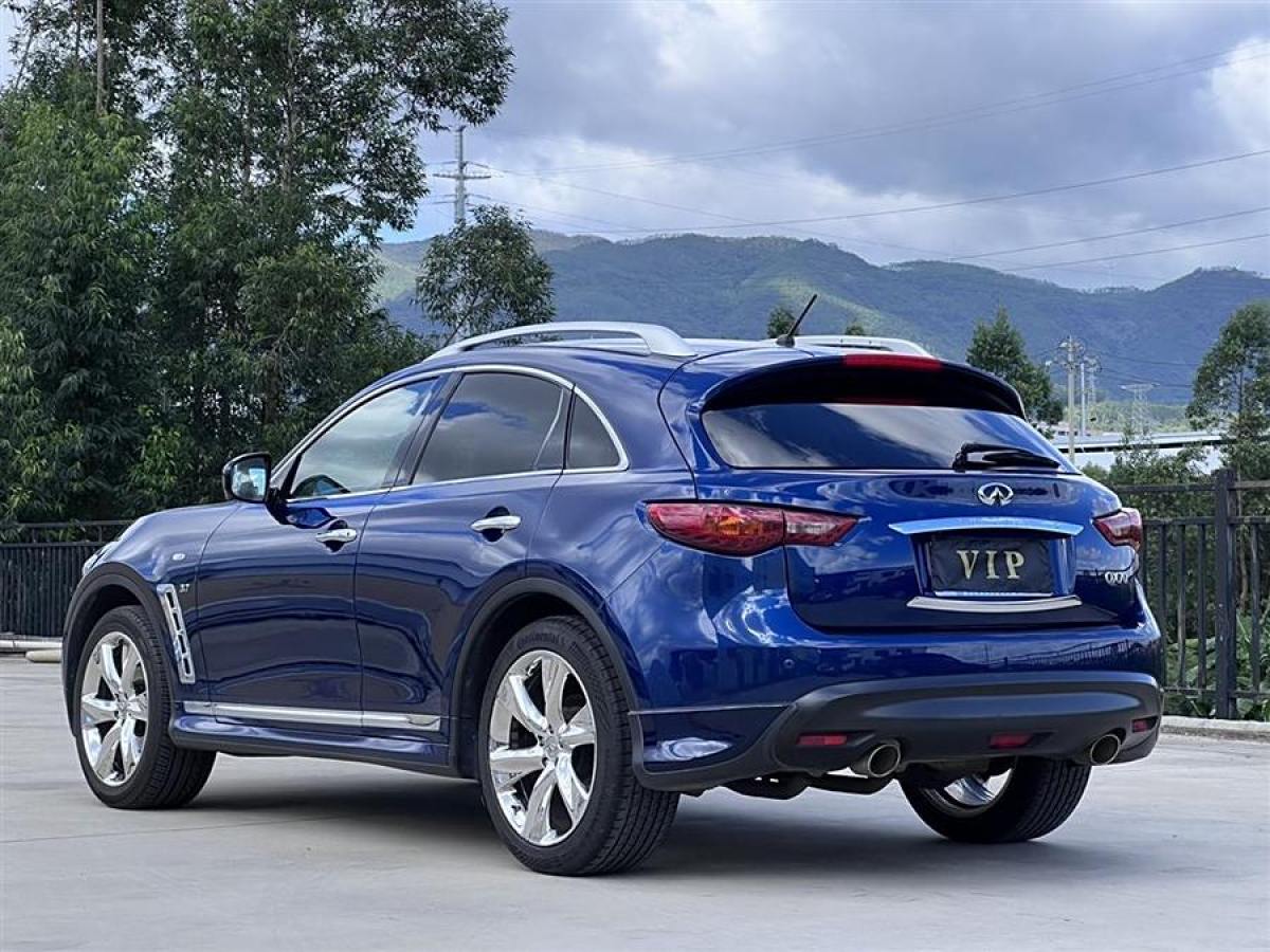 英菲尼迪 QX70  2013款 3.7L 標(biāo)準(zhǔn)版圖片