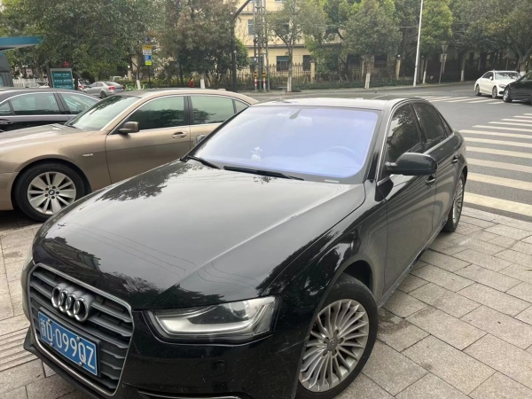 奥迪 奥迪A4L  2013款 35 TFSI 自动豪华型