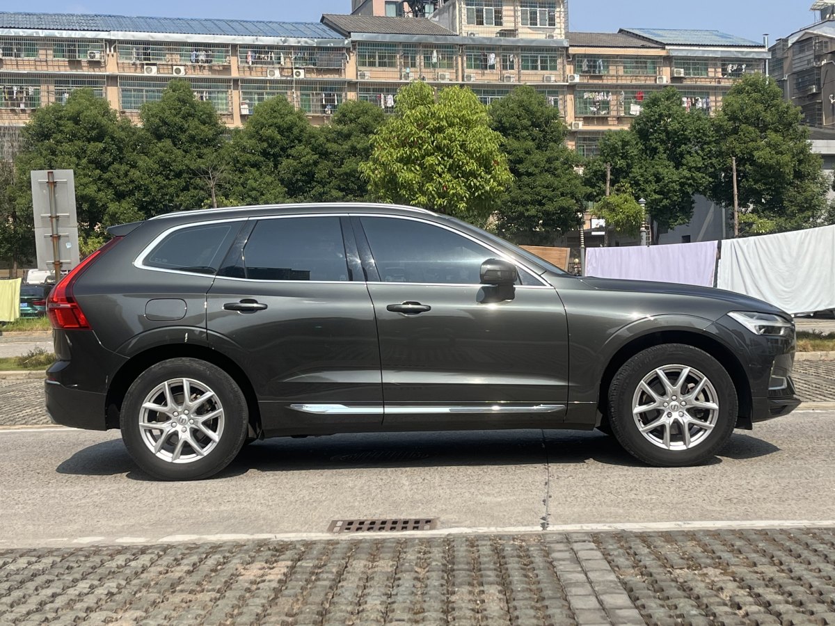 沃爾沃 XC60  2020款 T5 四驅(qū)智逸豪華版圖片