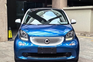 2019年8月smart fortwo  0.9T 66千瓦硬顶风擎版 国VI