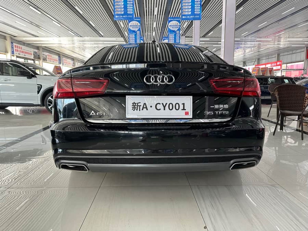 奧迪 奧迪Q3  2018款 30周年年型 35 TFSI 時尚型圖片