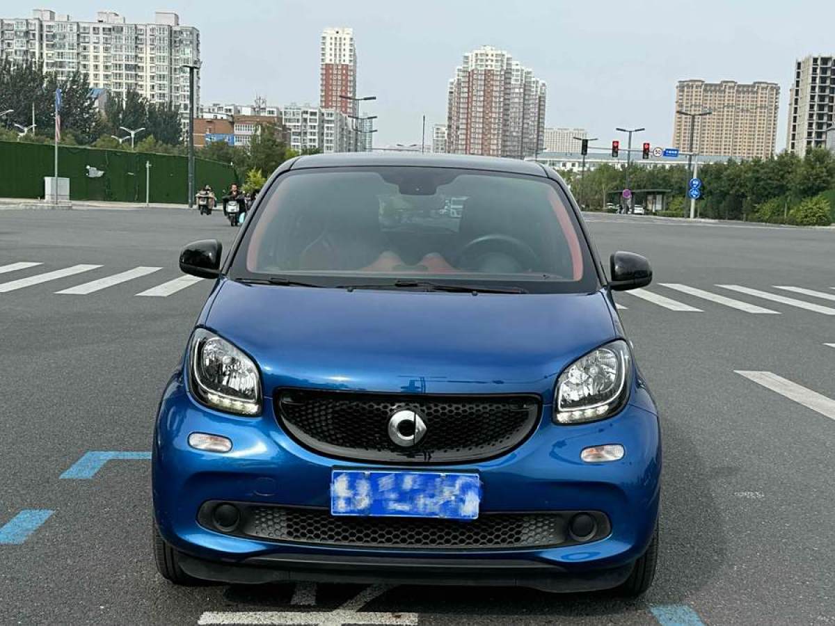 smart forfour  2016款 1.0L 52千瓦激情版圖片