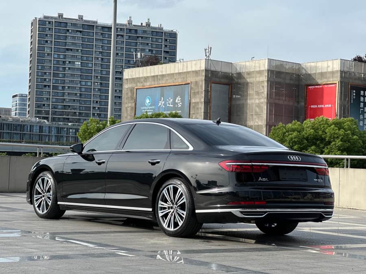 奧迪 奧迪A8  2022款 A8L 55 TFSI quattro 尊貴型典藏版圖片