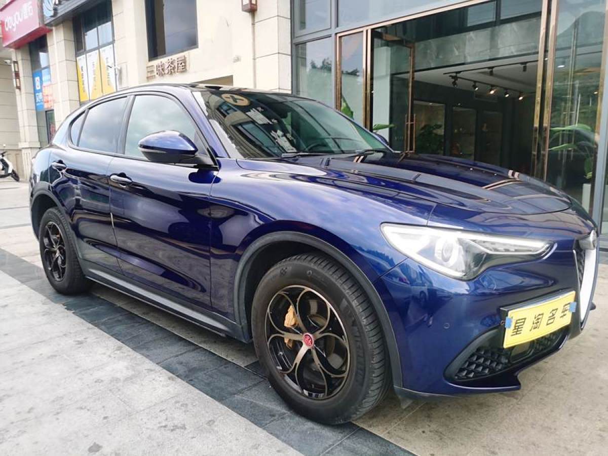 阿爾法·羅密歐 Stelvio  2017款 2.0T 200HP 豪華版圖片