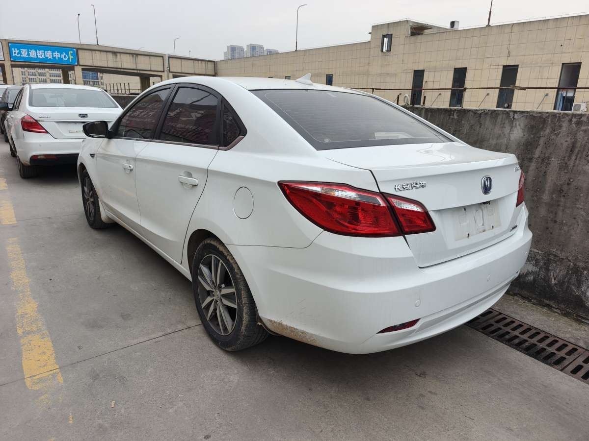 長(zhǎng)安 逸動(dòng)  2015款 1.6L 自動(dòng)豪華型圖片